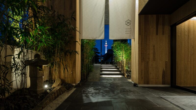 ホテルカンラ　エントランス