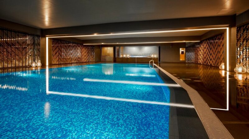 リーガロイヤルホテル　プール