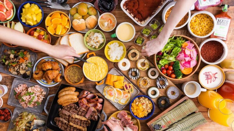 クロスホテル　レストラン